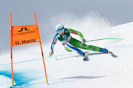 Словенская горнолыжница Штуец – чемпионка мира в скоростном спуске - «Горнолыжный спорт»