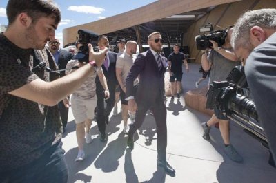Флойд Мейвезер и Конор Макгрегор прибыли на T-Mobile Arena в Лас-Вегасе (Фото) - «ЕДИНОБОРСТВА»