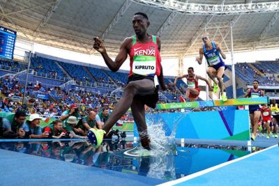 Француз Боссе – чемпион мира в беге на 800 м; кениец Кипруто – в беге на 3000 м с препятствиями - «Легкая атлетика»