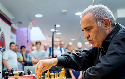 Каспаров вернулся после 12-летнего перерыва и сыграл вничью с Карякиным - «Шахматы»