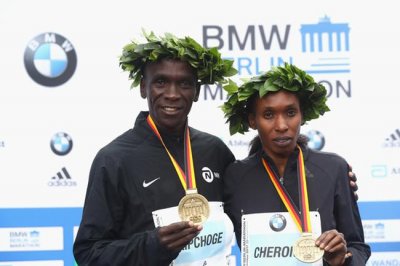 Кенийцы Кипчоге и Чероно - победители Берлинского марафона - «Легкая атлетика»
