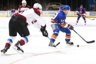 НХЛ: Барзал, Линдгрен и Мразек - звезды игрового дня - «Хоккей»