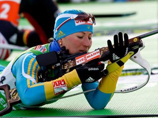 Норвежские биатлонисты выиграли смешанную эстафету на первом этапе КМ; украинцы – десятые - «БИАТЛОН»
