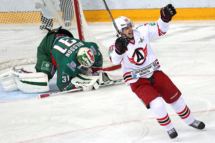 Российский хоккеист отыграл два матча со сломанной ногой - «Хоккей»