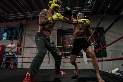 Покинувший MMA Макгрегор начал боксировать - «БОКС»