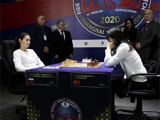 Горячкина обыграла Вэньцзюнь в 12-й партии и сравняла счет в матче за шахматную корону - «Шахматы»