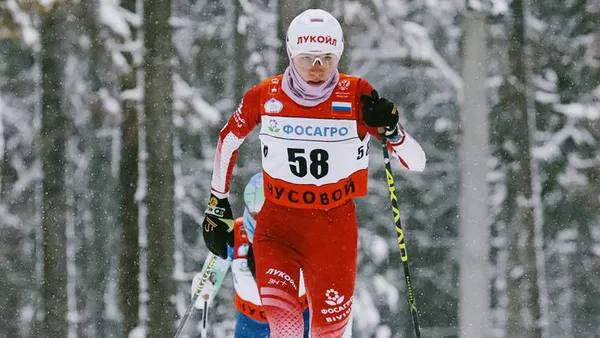Звезда наших лыж сбежала от соперниц в последней гонке 2025-го и привезла им минуту. На мировых стартах ее не ждут - «Спортивные новости»